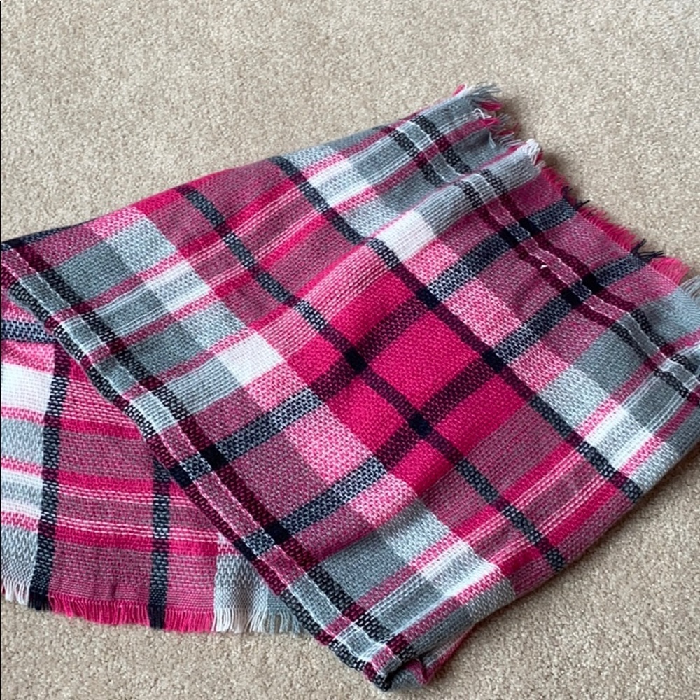 Pink and grey plaid blanket scarf